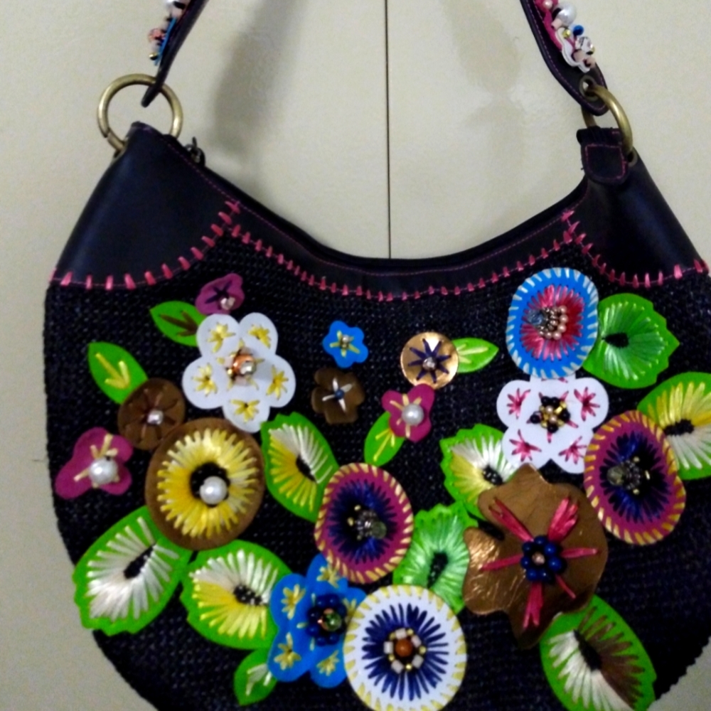 Braccialini Italian Hobo Shoulder Style Handbag